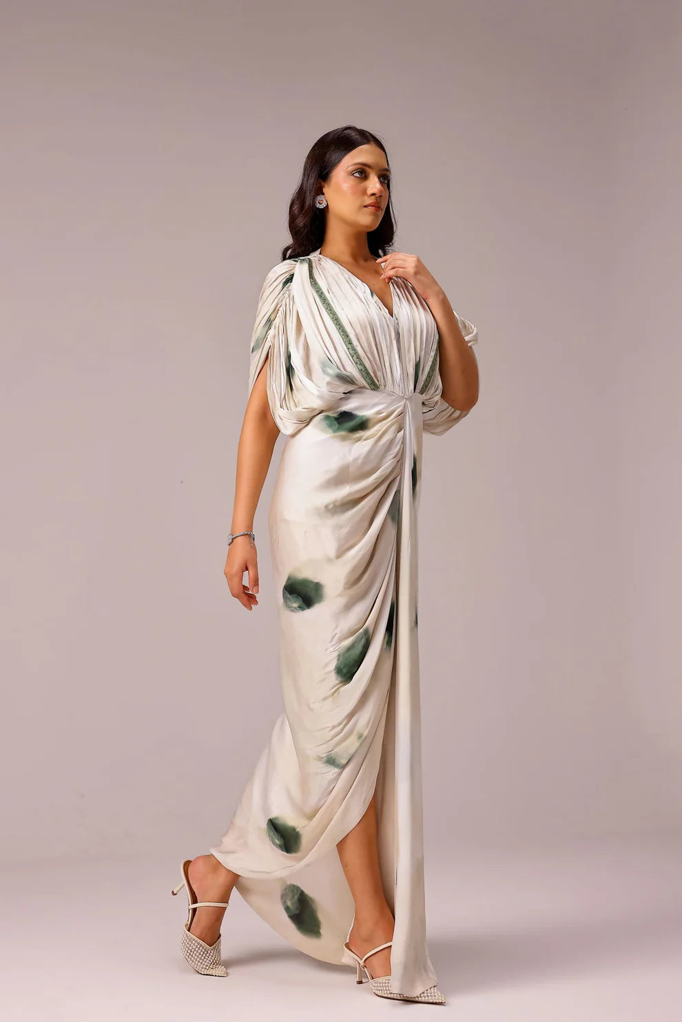 Magnolia Kaftan Gown V neck