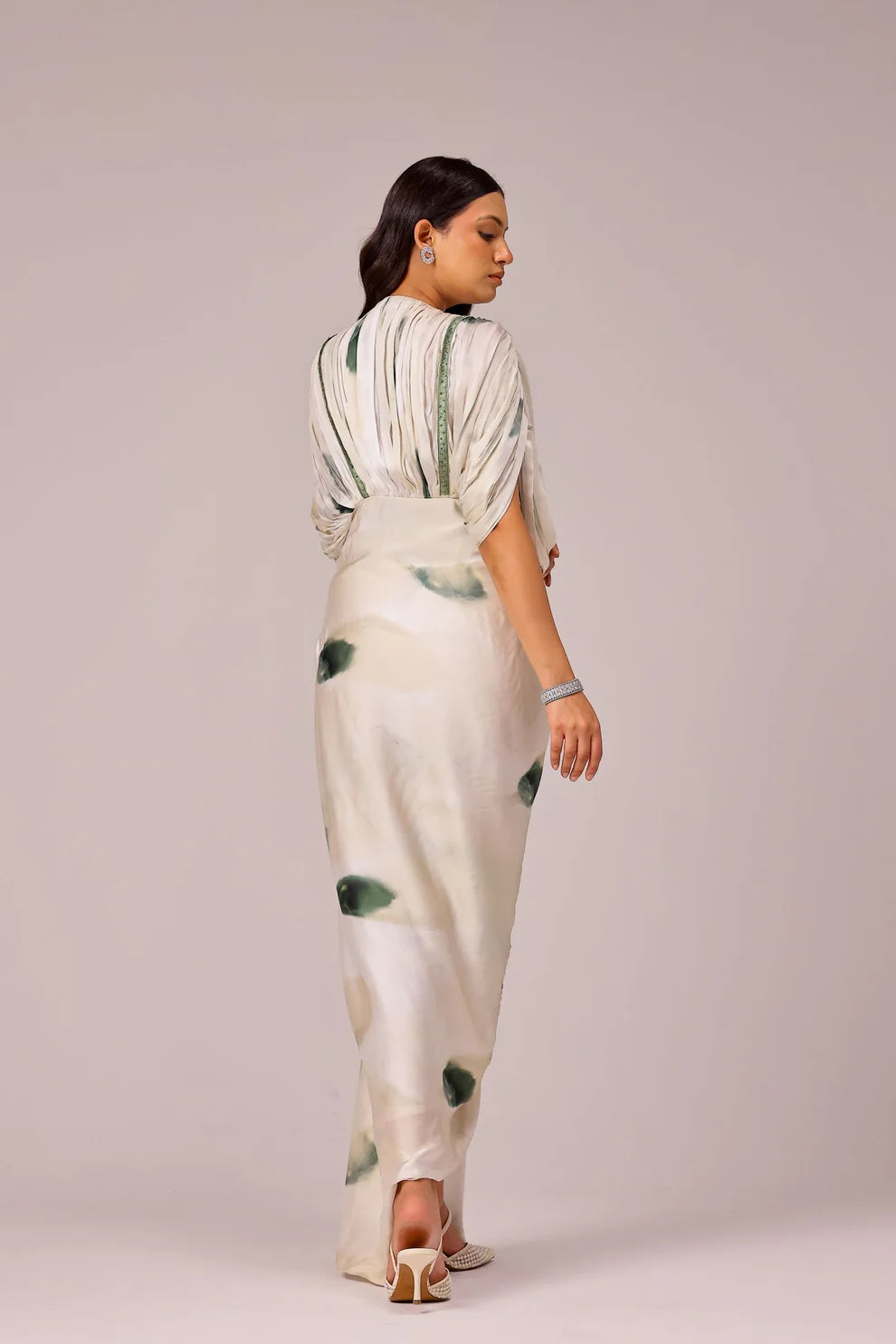 Magnolia Kaftan Gown V neck
