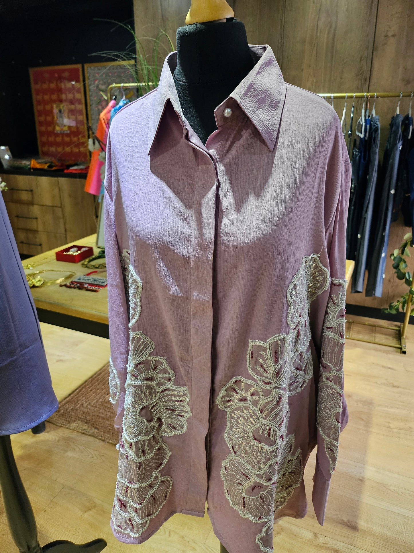 Threaded pearl shirt
