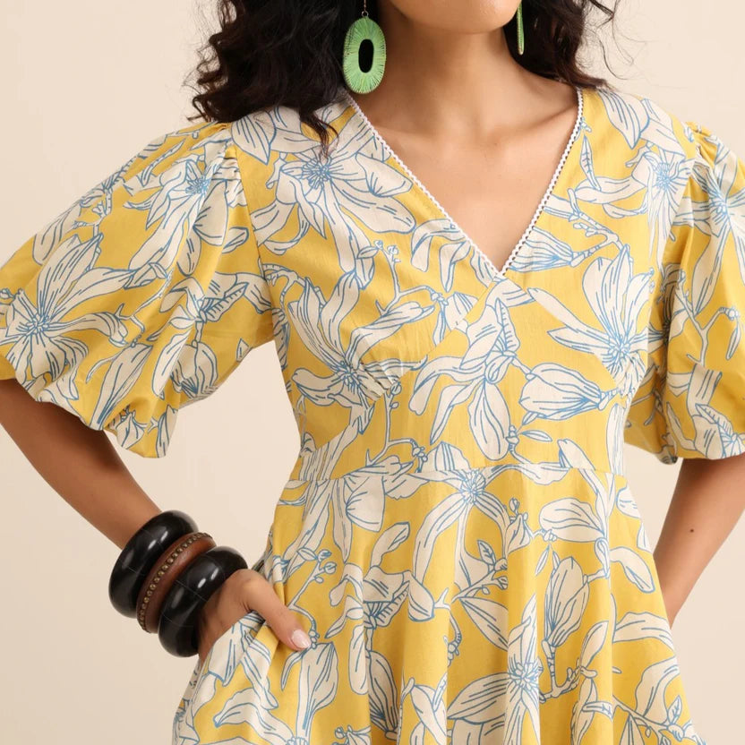 Yellow blosoom short dress