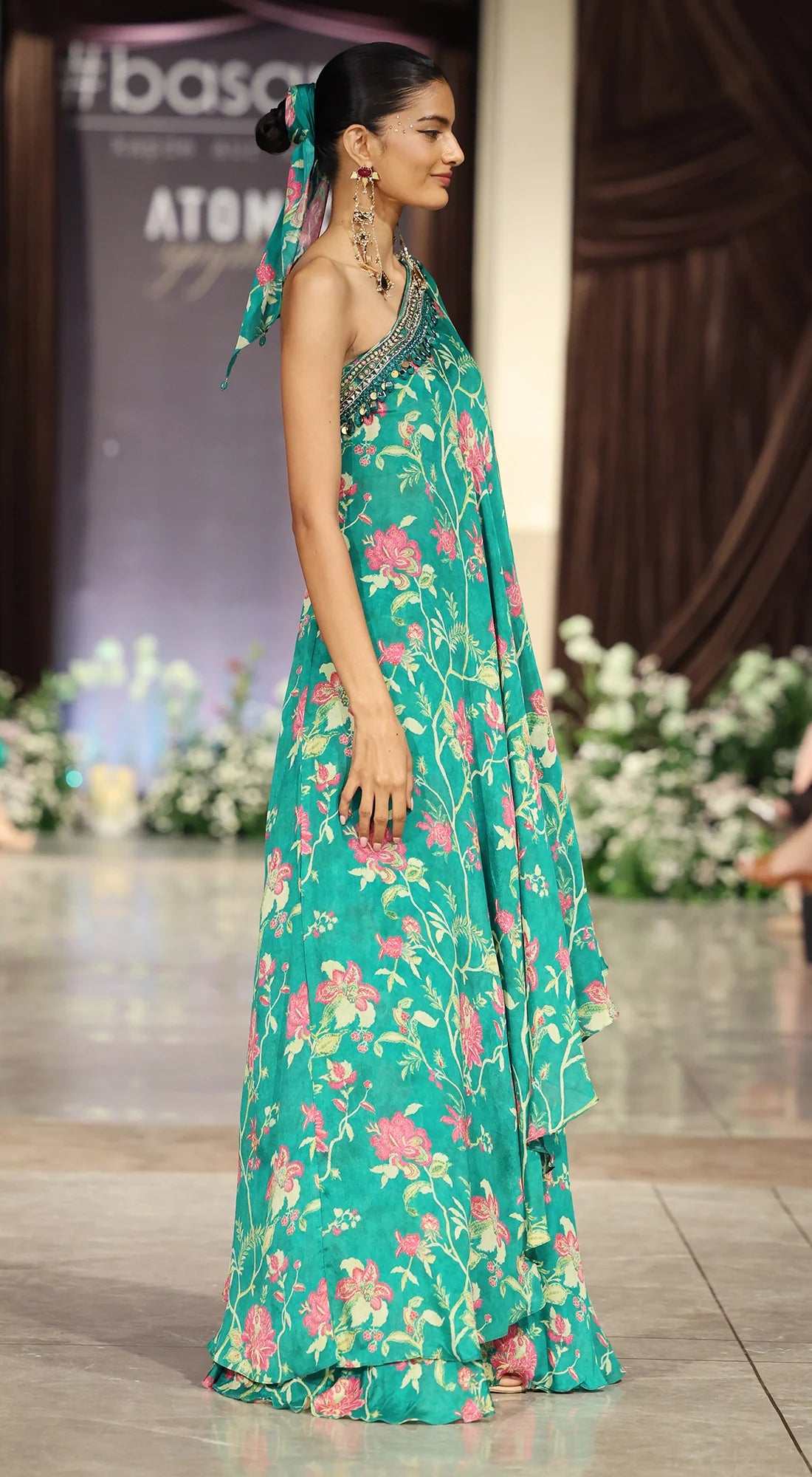 Blossom one shoulder cape set