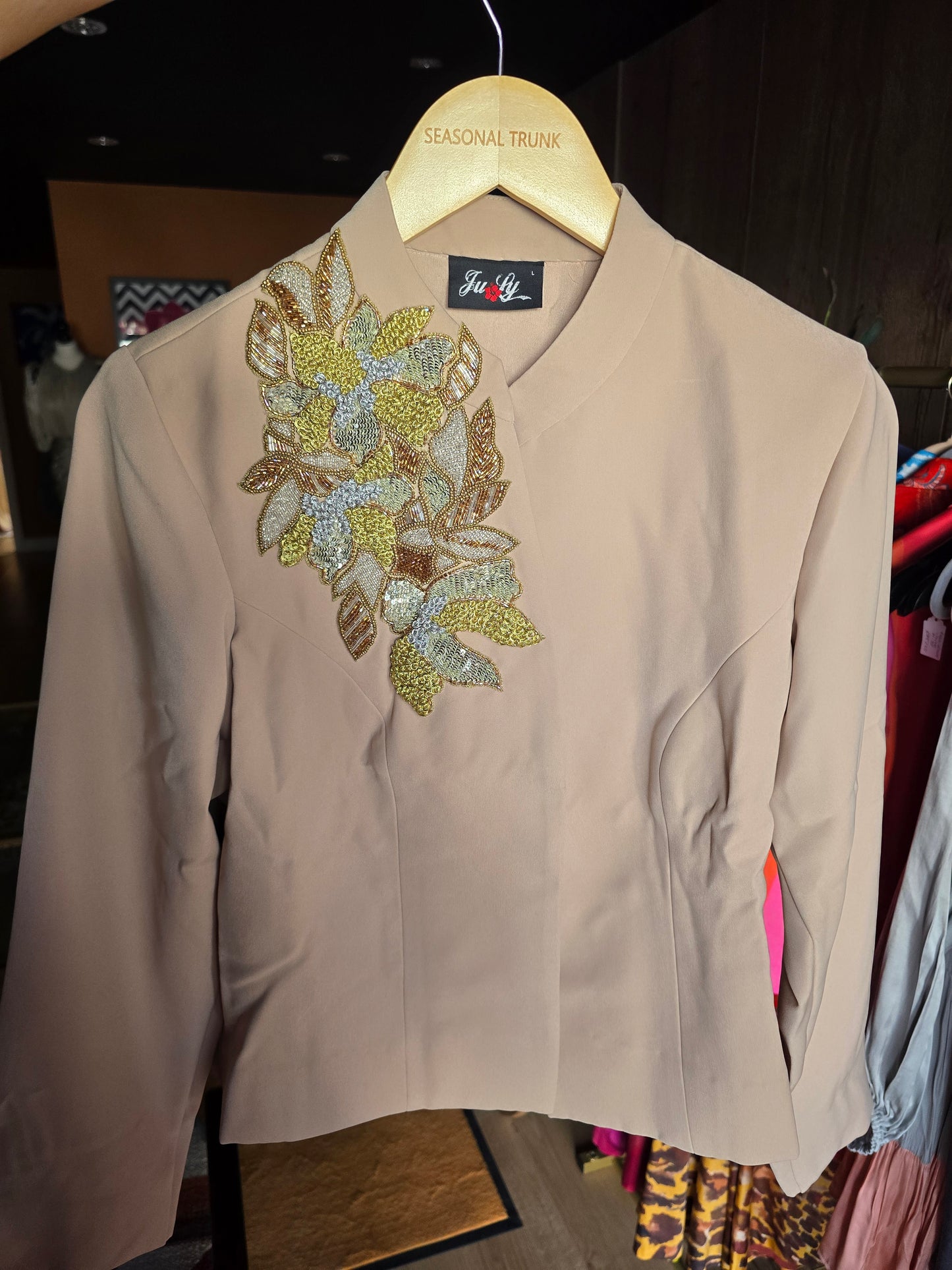 Jennifer embroidery jacket beige